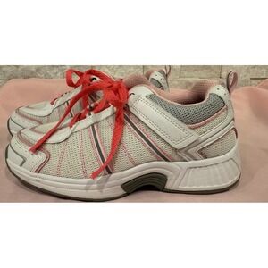 Women's Athletic Shoes - White and Pink